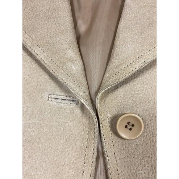 Women's Tan Leather Jacket - Picture 16 of 16